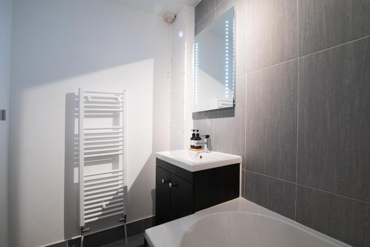 Apartament Immaculate 3 Bed House - Stunning Balcony Views Matlock  Zewnętrze zdjęcie